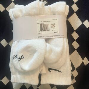 New Nike crew socks, white